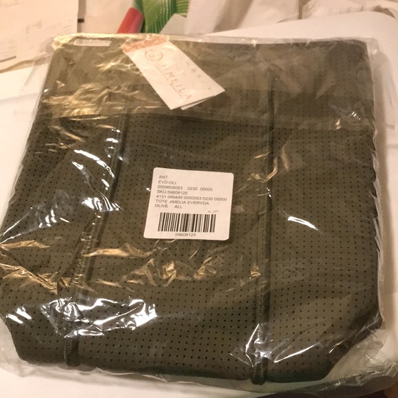 NWT Anthropologie’s Jimelia Everyday Tote in Olive - Picture 6 of 6